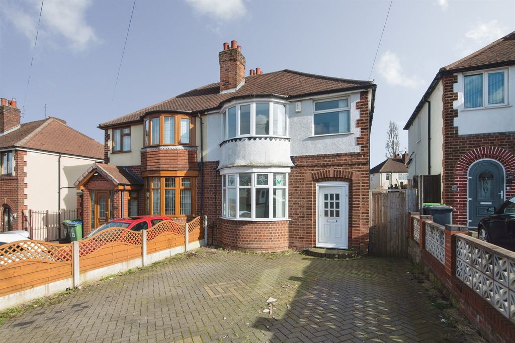 Property photo 2 of 21