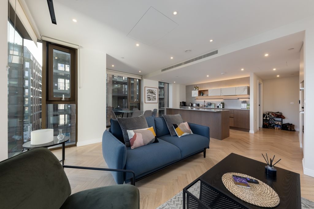 Property photo 1 of 13 Valentine House 6...