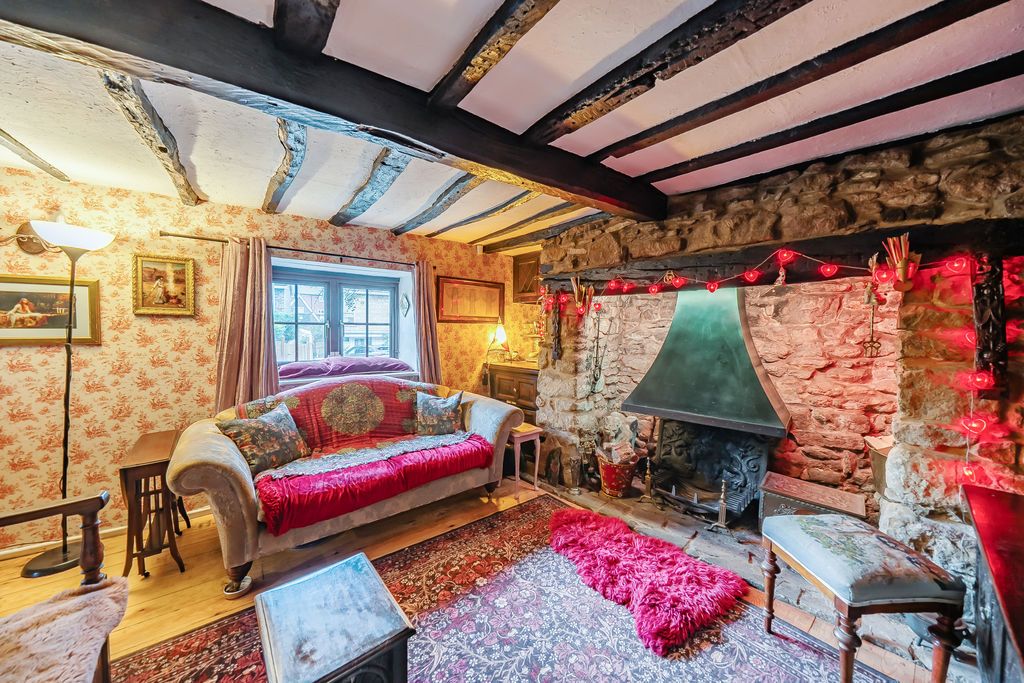 Property photo 2 of 13 Photo 8