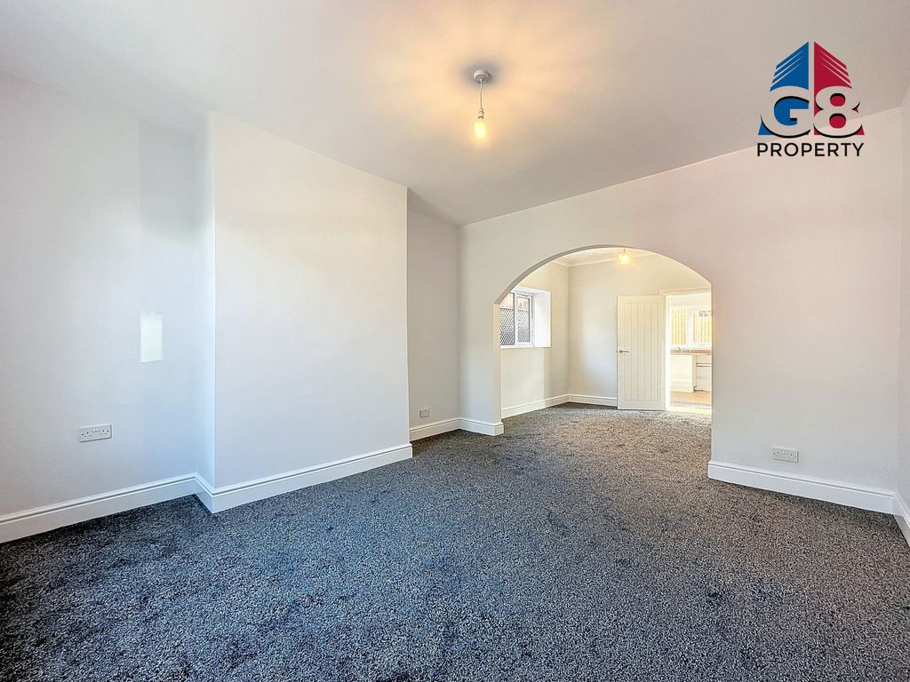 Property photo 2 of 12 Gallery