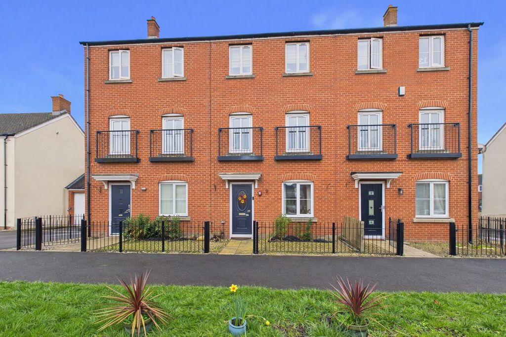 Property photo 1 of 21