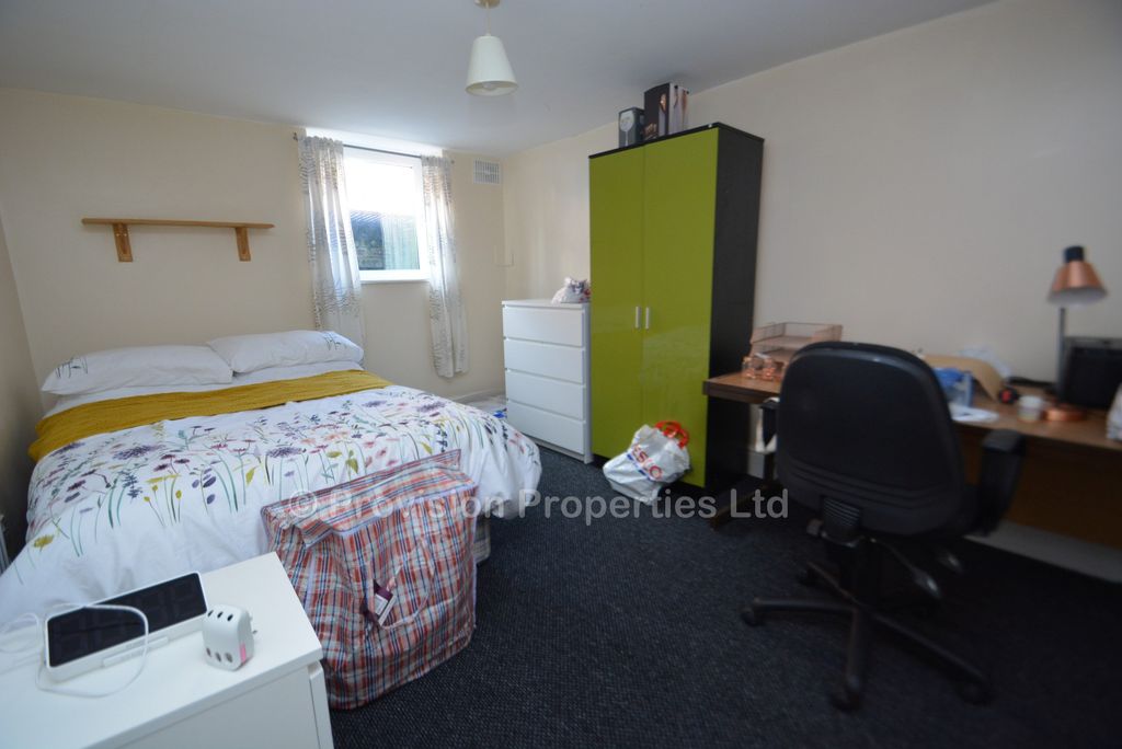 Property photo 3 of 9 Photo