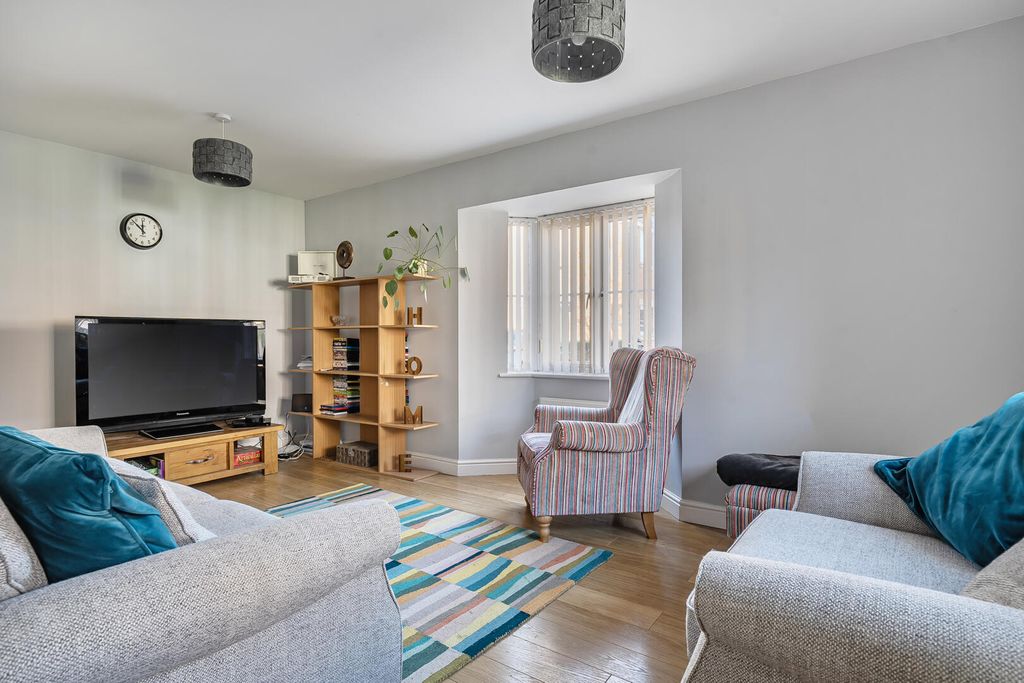 Property photo 2 of 15 Living Room