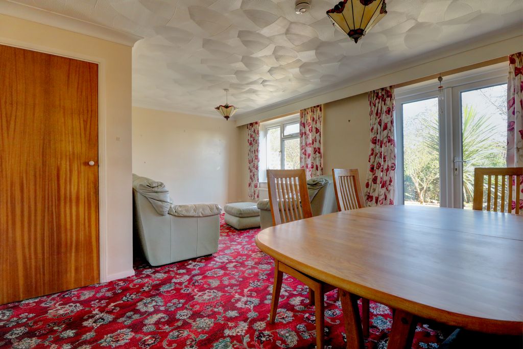 Property photo 3 of 14 Lounge-Diner