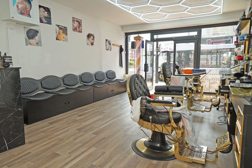 Property photo 3 of 31