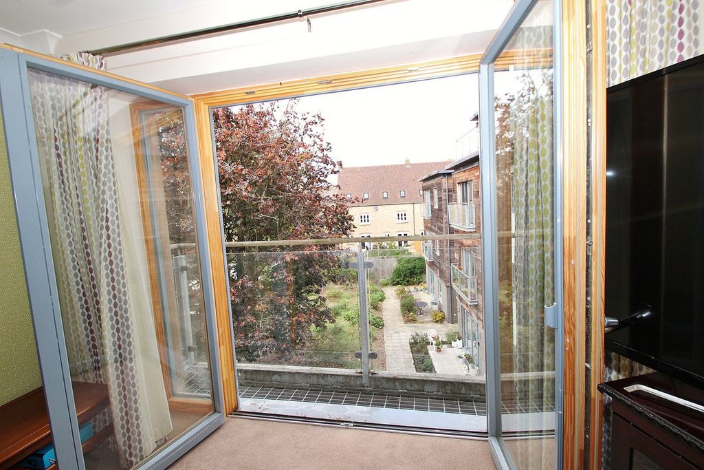 Property photo 3 of 9