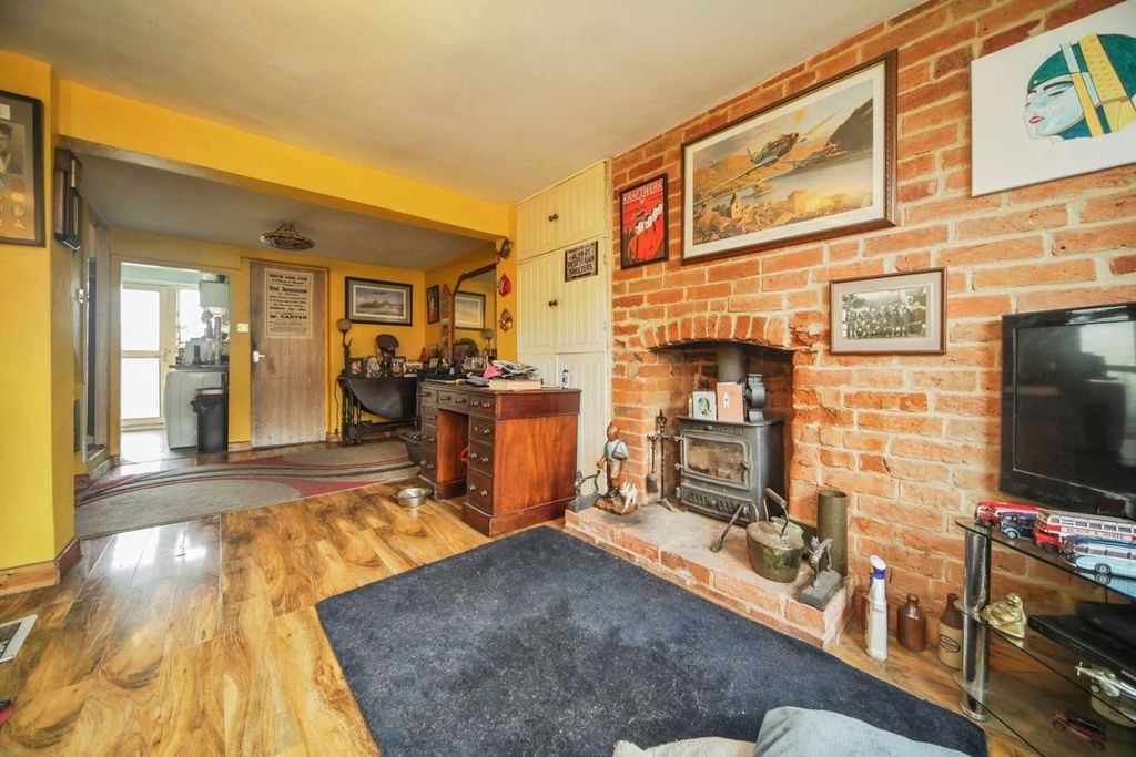 Property photo 2 of 13