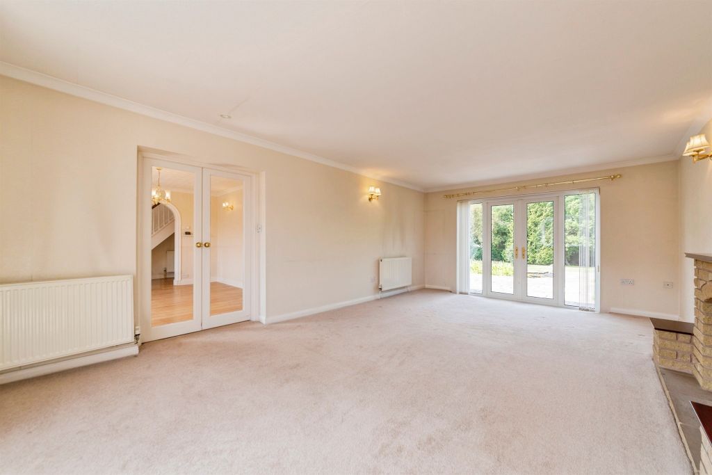 Property photo 3 of 27