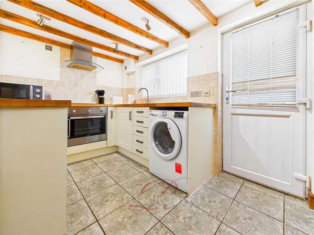 Property photo 2 of 16 Cam04884G0-Pr0054-Still012.Jpg