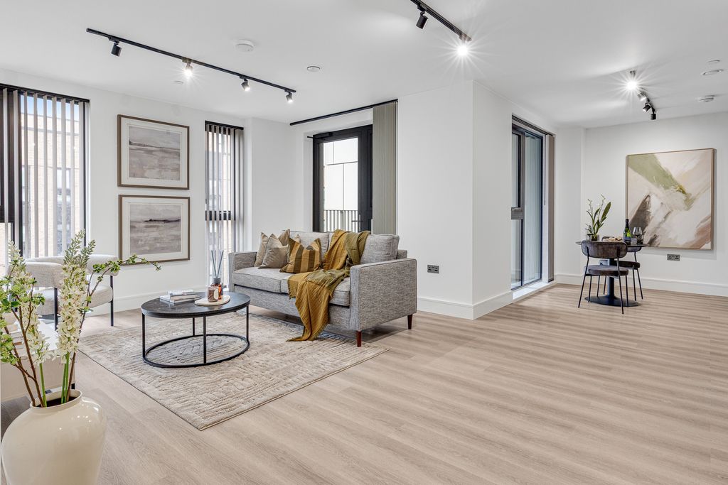 Property photo 1 of 9