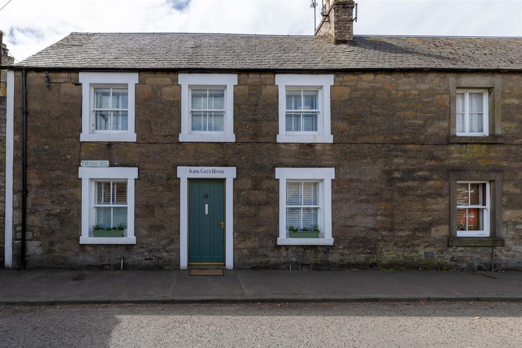 Property photo 1 of 19 Kirkgate House, Tron Square Dunning-2.Jpg