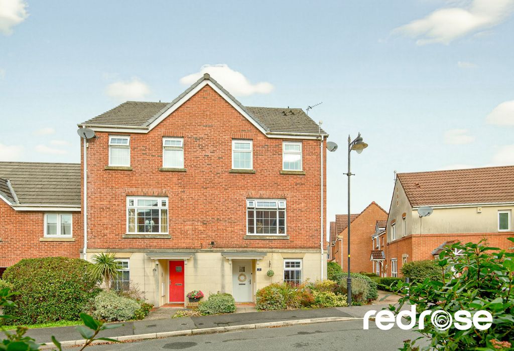 Property photo 1 of 16 Web_39 Main St-04