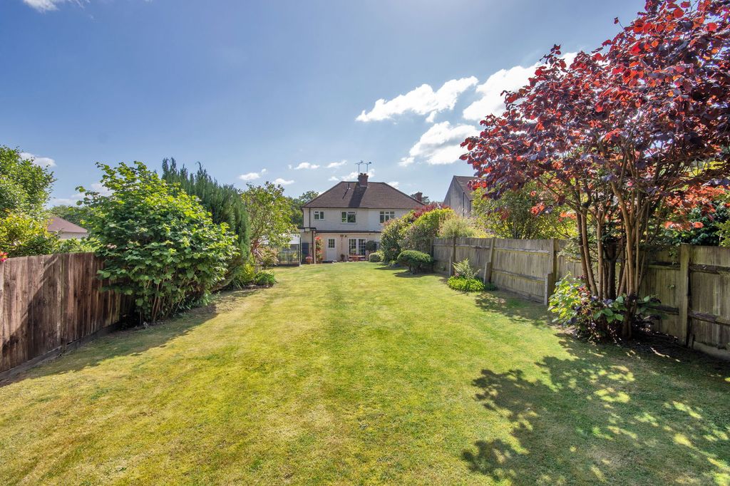 Property photo 2 of 46