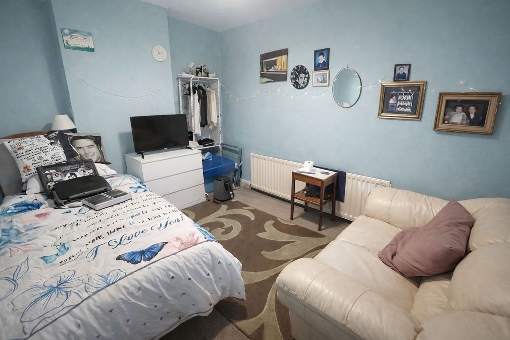 Property photo 3 of 4 Photo 4