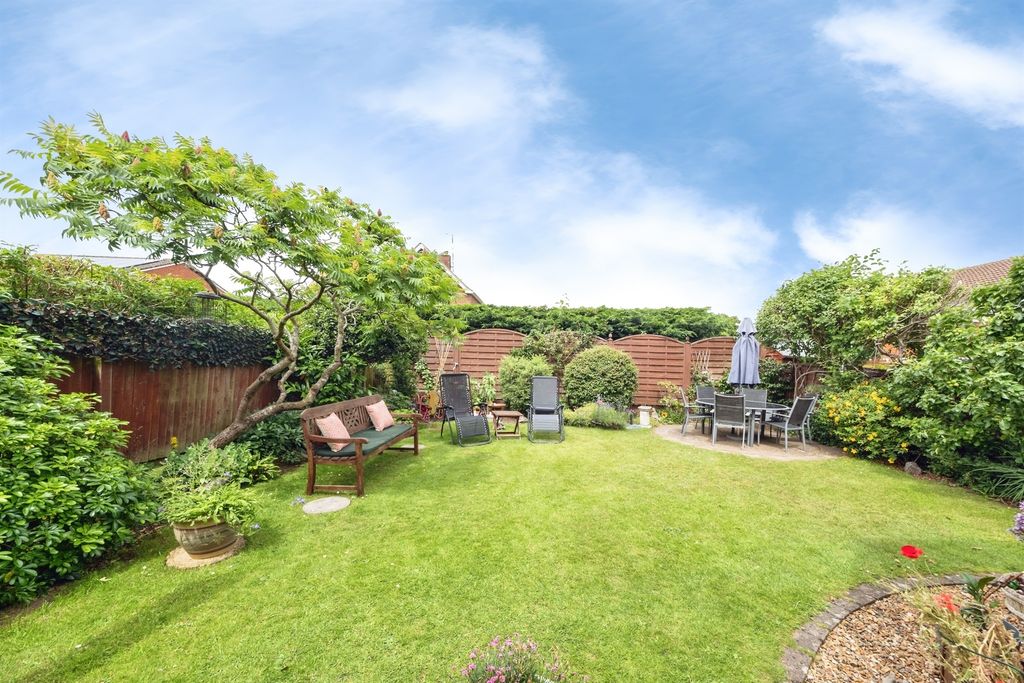 Property photo 2 of 17