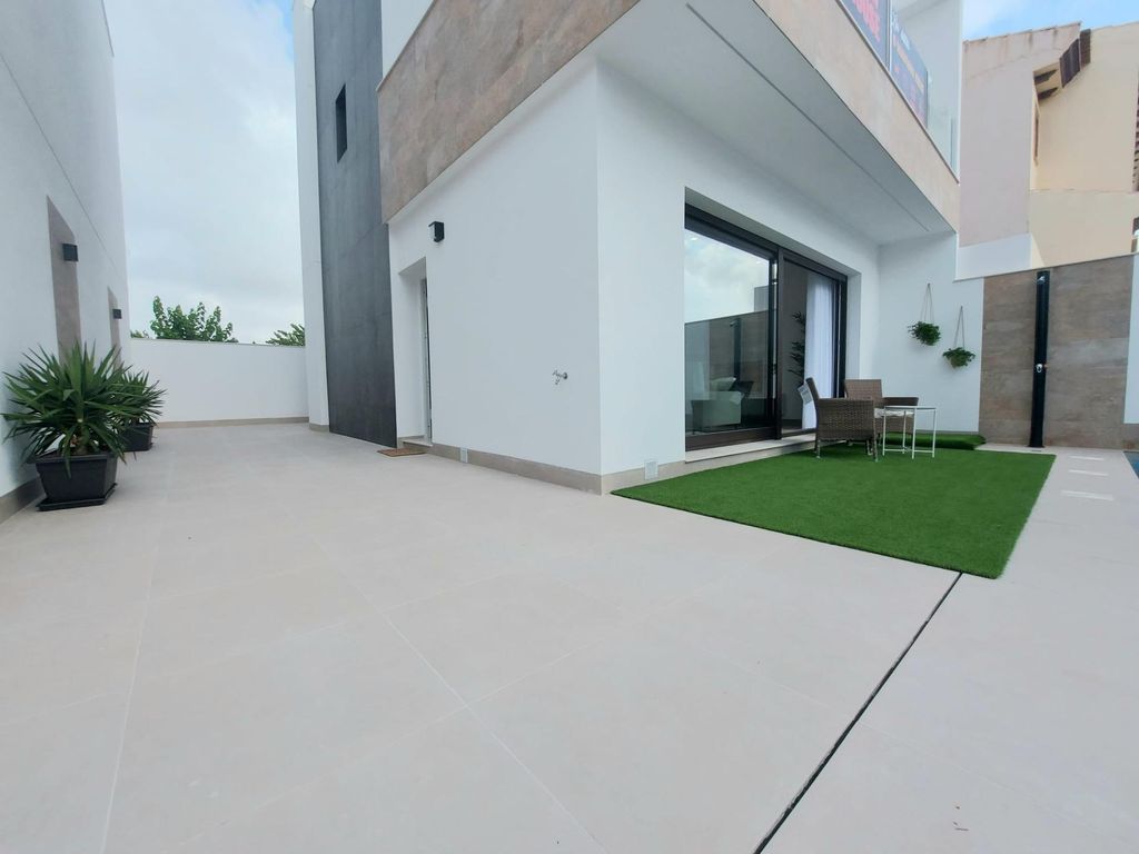 Property photo 3 of 31