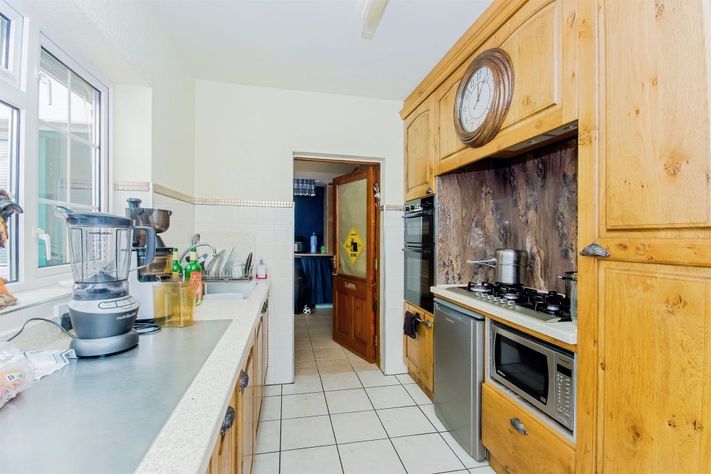 Property photo 3 of 18
