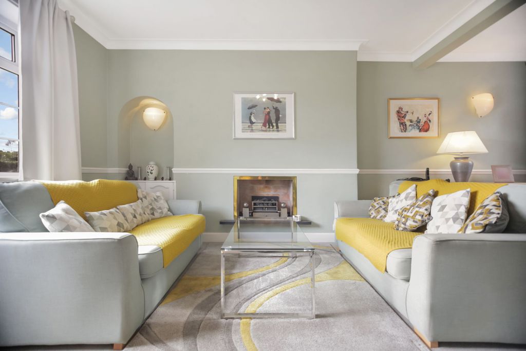 Property photo 3 of 23