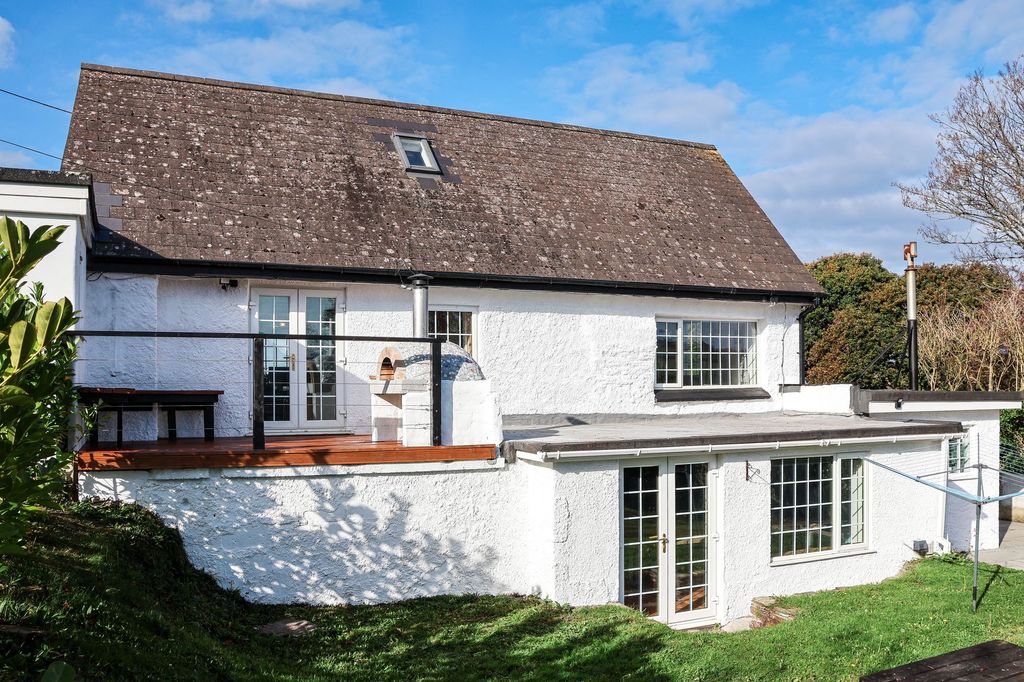 Property photo 1 of 19