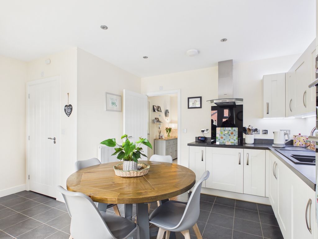 Property photo 3 of 31 Cam02366G0-Pr0150-Still005