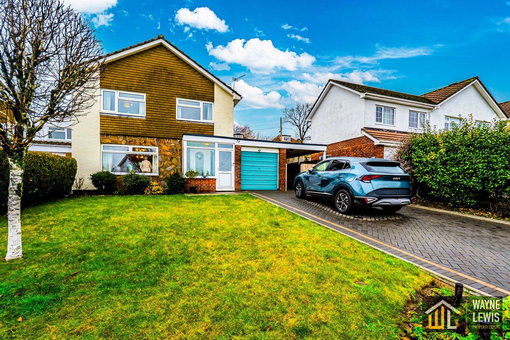 Property photo 1 of 42