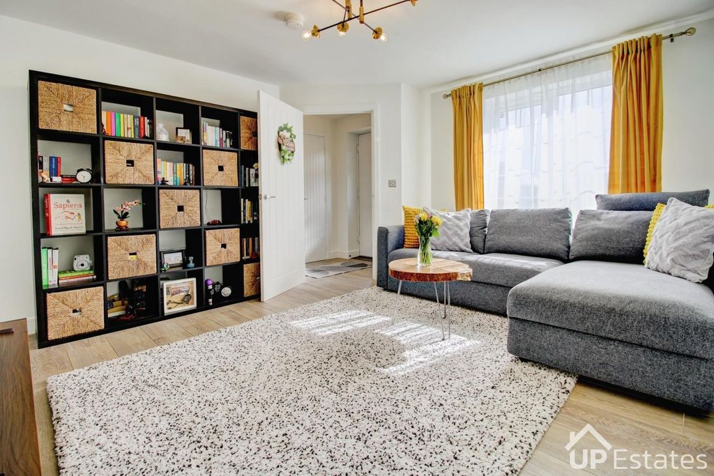 Property photo 3 of 22