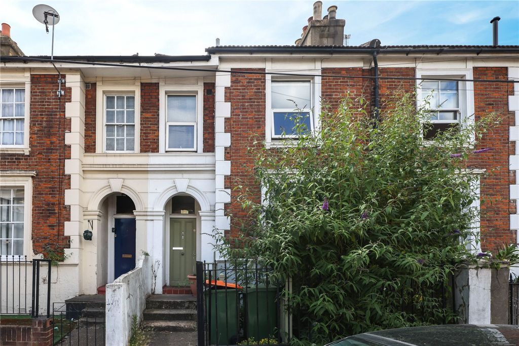 Property photo 1 of 10 External