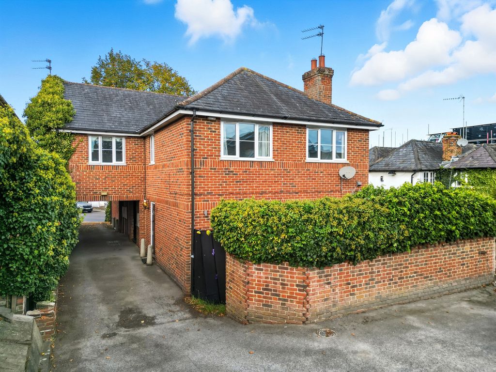 Property photo 1 of 20