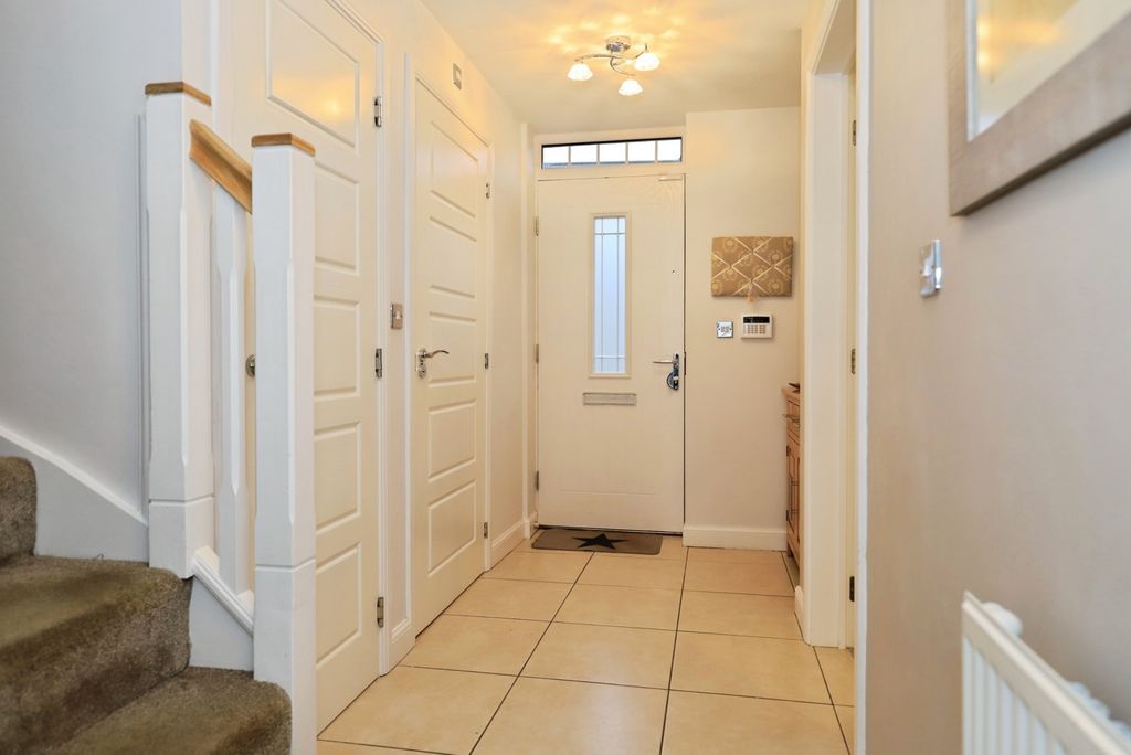 Property photo 2 of 20 Pbox-Img.Jpg