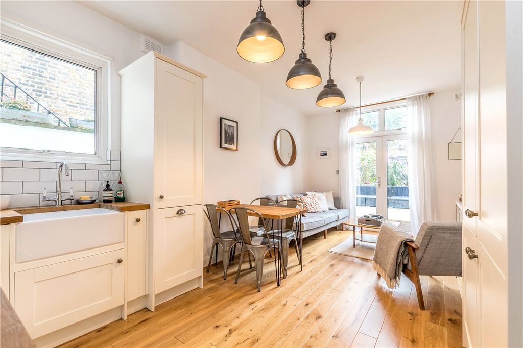 Property photo 1 of 11 Kitchen-Diner