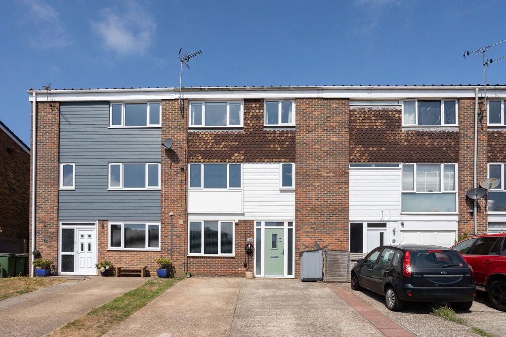 Property photo 1 of 34
