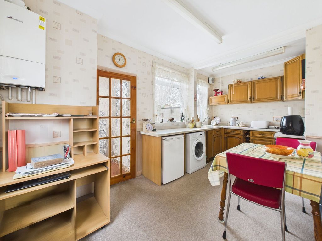 Property photo 3 of 13 Dining Kitchen