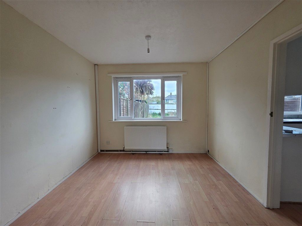 Property photo 2 of 7 Dining Area