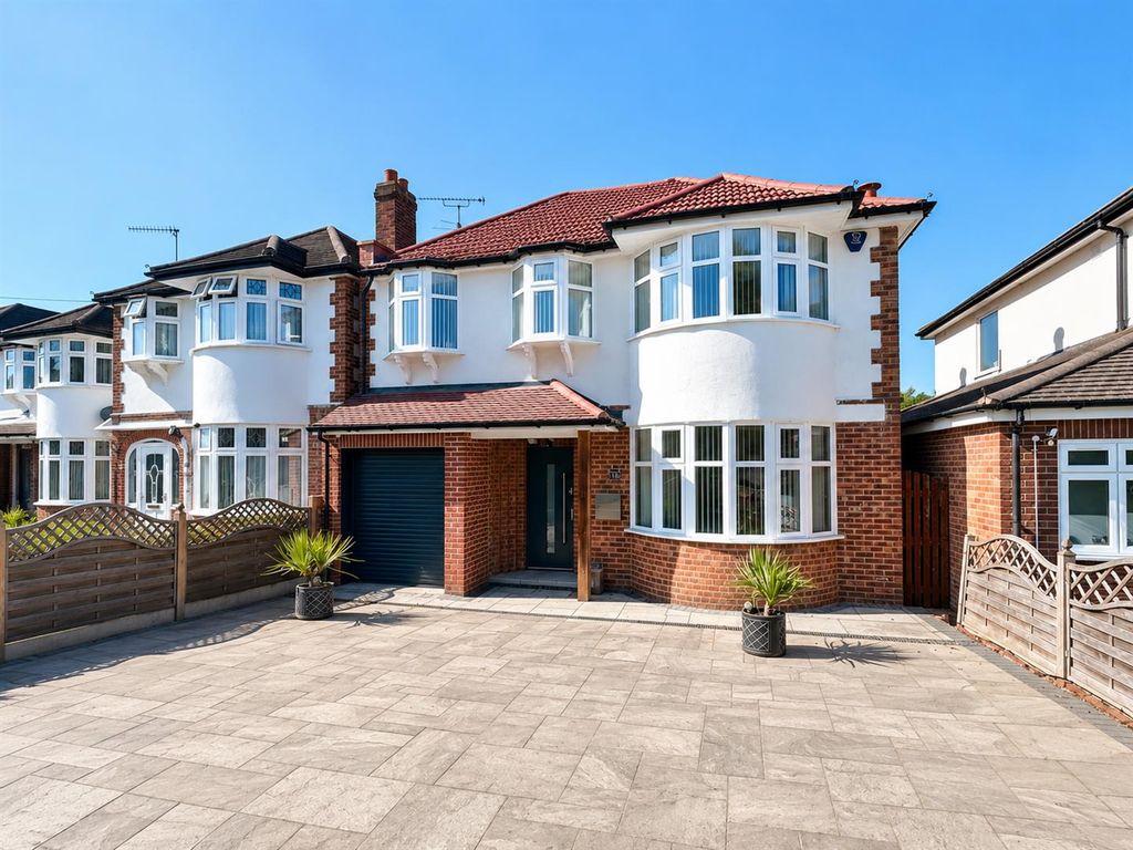 Property photo 1 of 39 33419E83-D5Cb-47Cf-B415-B4F6520B82E3.Png