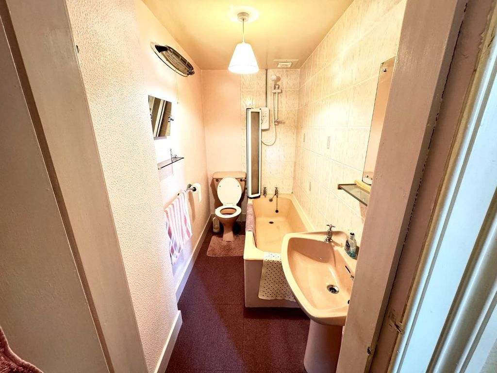 Additional image 34 of 3 bed flat for saleWest Bay Road, Millport, Isle Of Cumbrae KA28