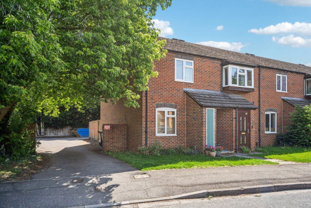 Property photo 1 of 11 Approach