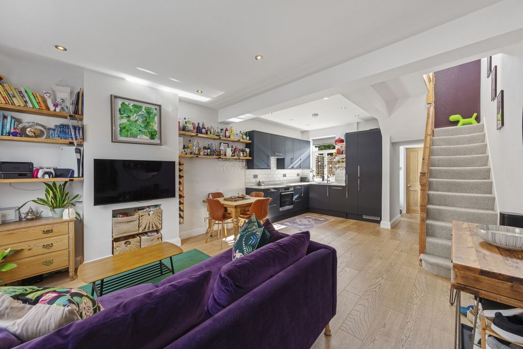 Property photo 2 of 17 094A4236