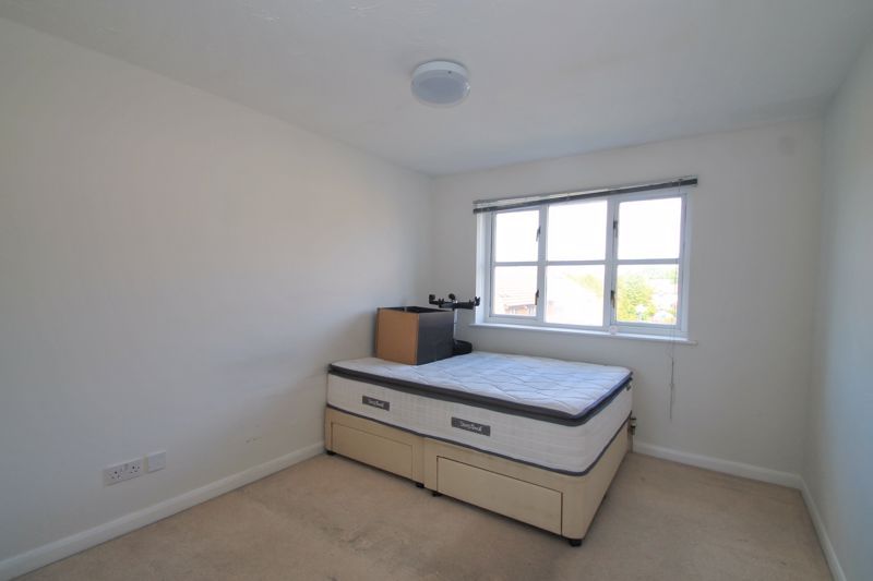 2 bed flat for saleLime Close, Harrow HA3 photo 5