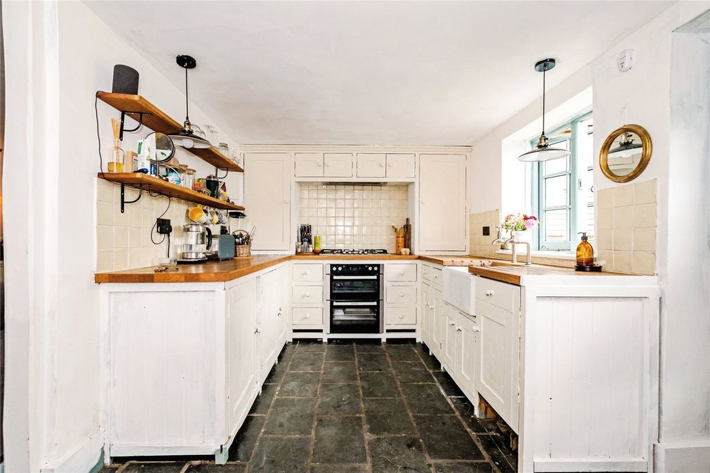 Property photo 2 of 16 Picture No. 07