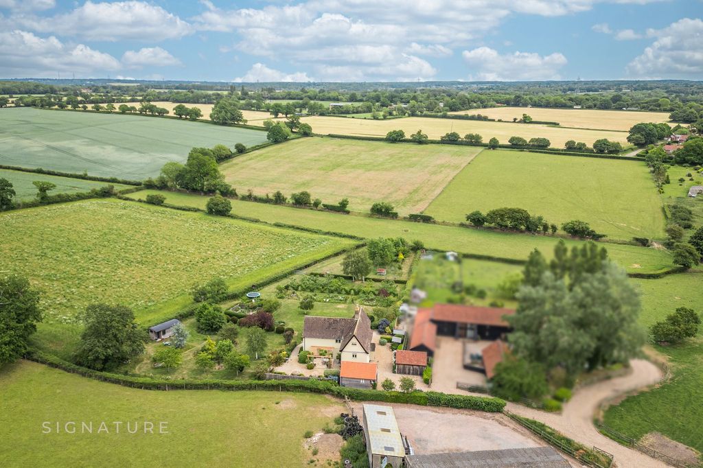 Property photo 2 of 31