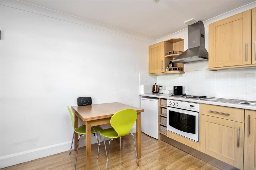 Property photo 2 of 7 Edward Street, The Design Quarter, 3-006.Jpg