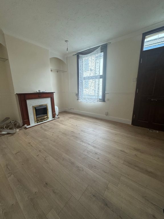 Property photo 3 of 4 Front Room 