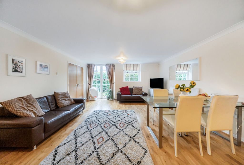 Property photo 3 of 12 1327685-4-687F74E...