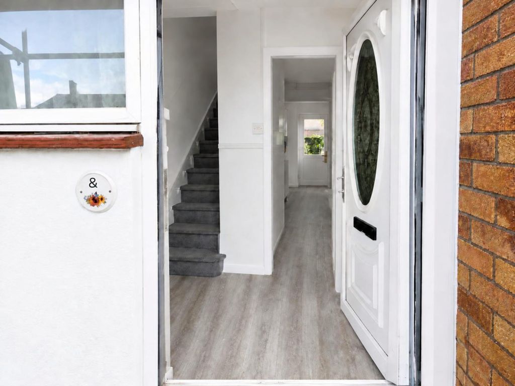 Property photo 1 of 13 4 Bed End Terrace To Rent Muggeridge Road, Dagenham Rm10 7Bg