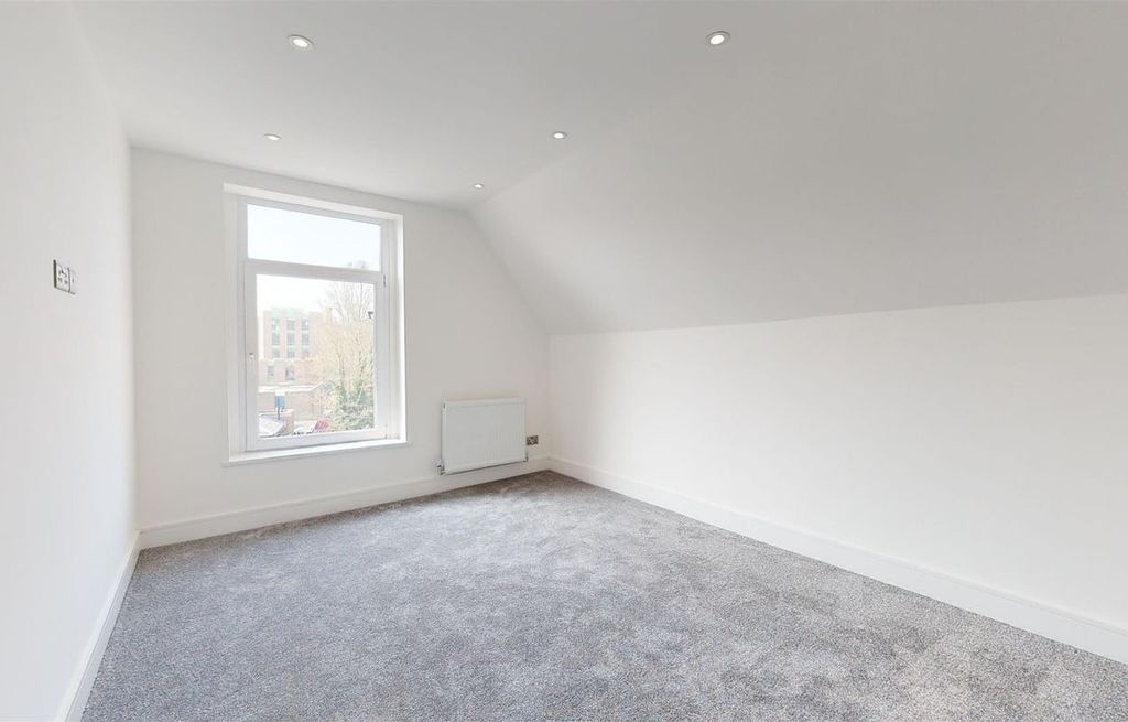 Property photo 2 of 9 Picture 2