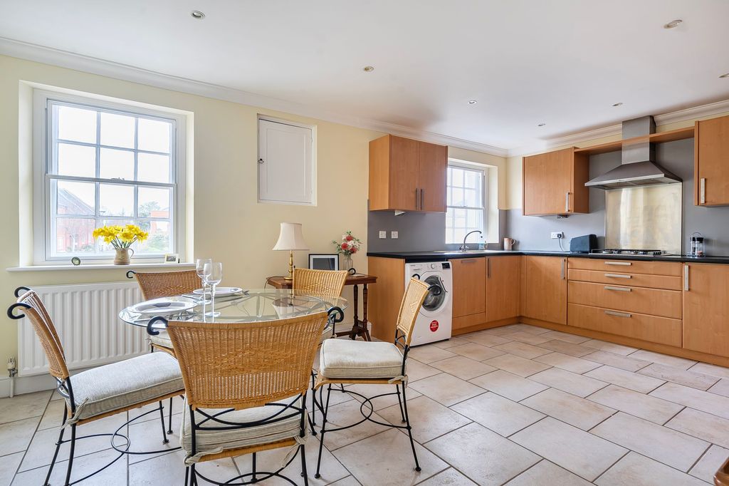 Property photo 2 of 14 Kitchen Dining Room