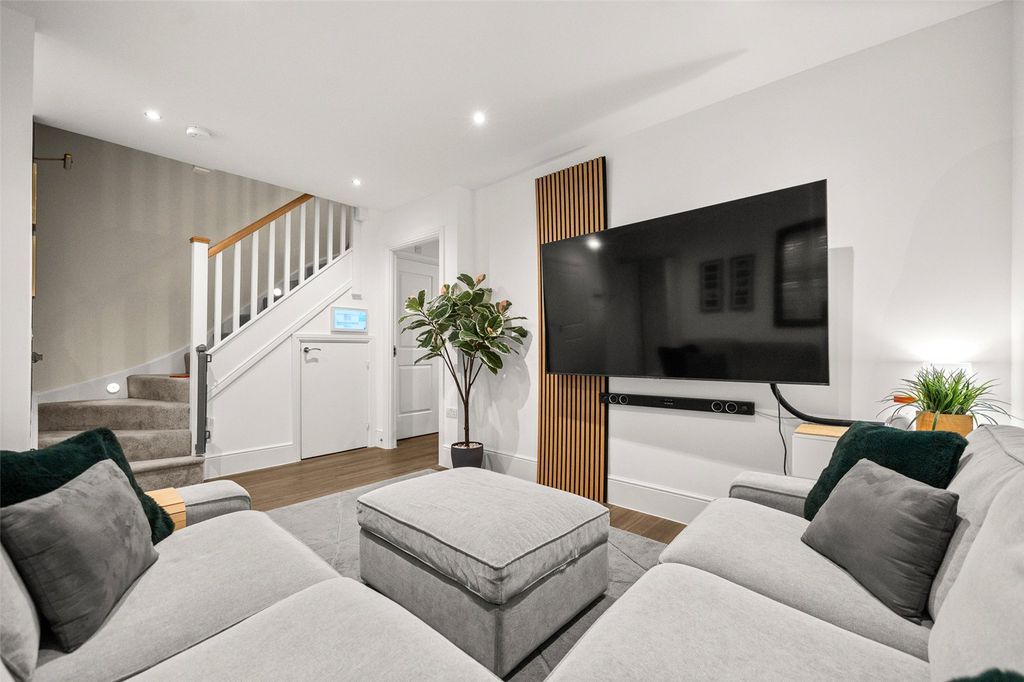 Property photo 3 of 15 Picture No. 15