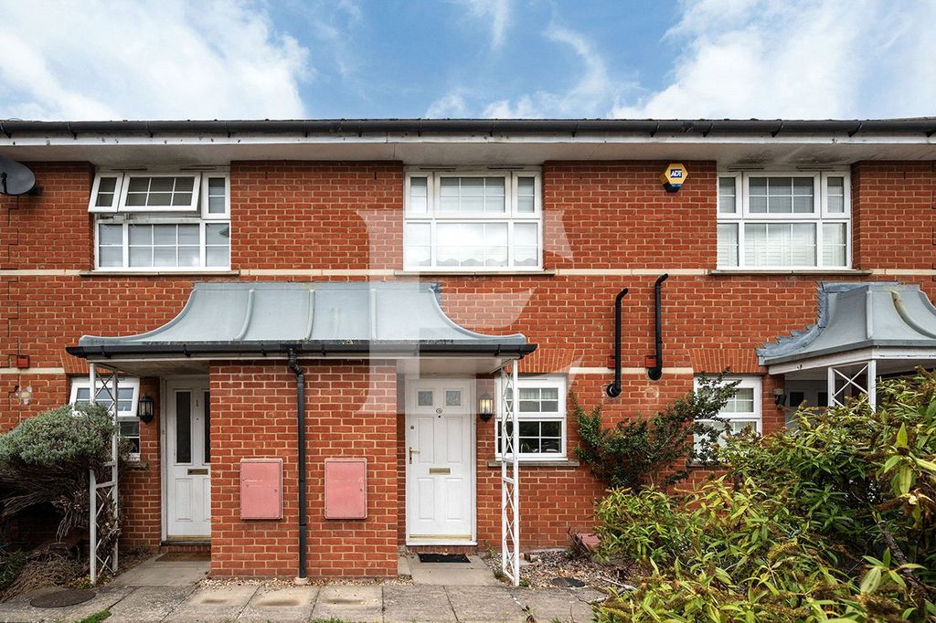 Property photo 1 of 18 Picture No. 02