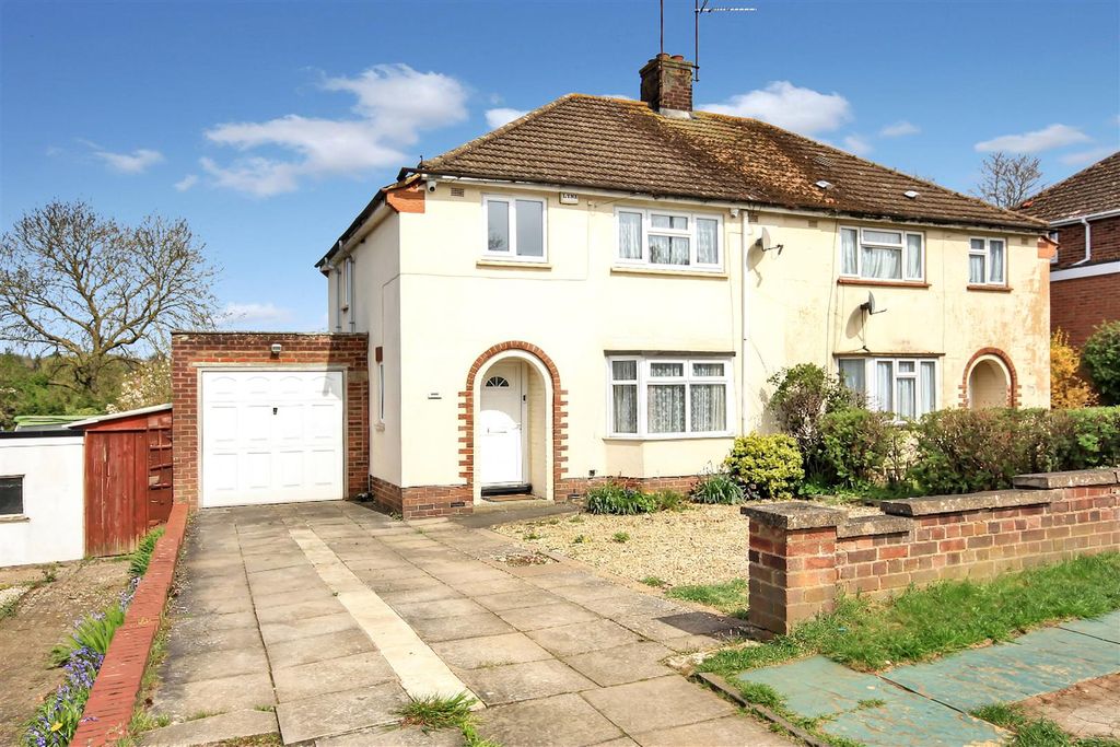 Property photo 1 of 14 Front 1.Jpg