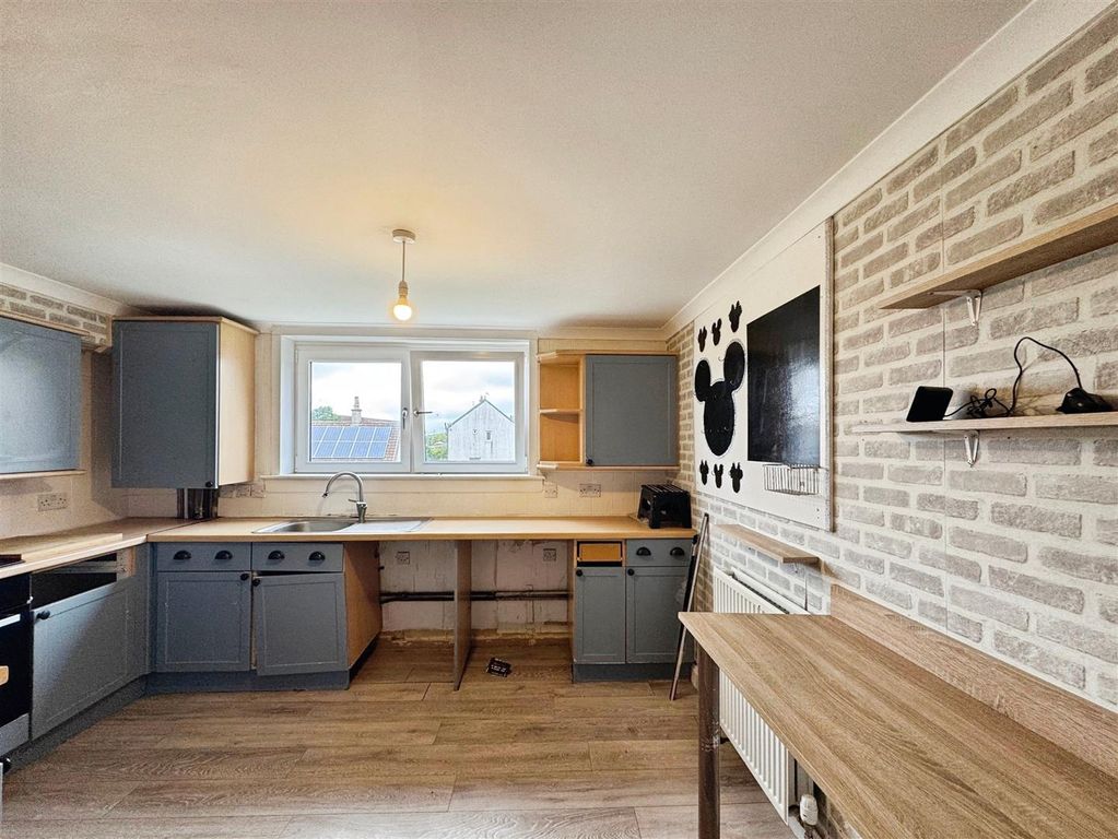 Property photo 3 of 12 3.Jpg